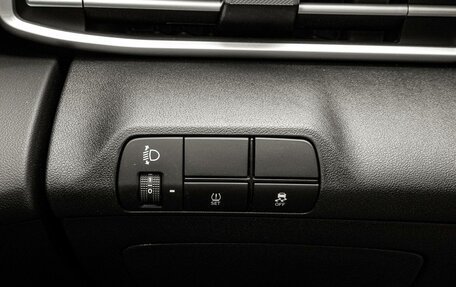 Hyundai Elantra, 2023 год, 2 290 000 рублей, 17 фотография