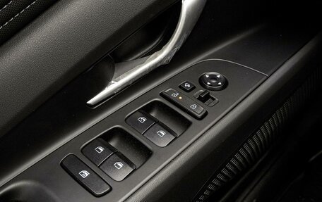 Hyundai Elantra, 2023 год, 2 290 000 рублей, 19 фотография