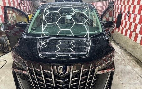 Toyota Alphard III, 2019 год, 5 700 000 рублей, 1 фотография