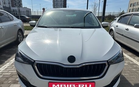 Skoda Rapid II, 2021 год, 1 550 000 рублей, 2 фотография