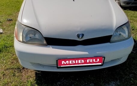 Toyota Platz, 2000 год, 300 000 рублей, 2 фотография