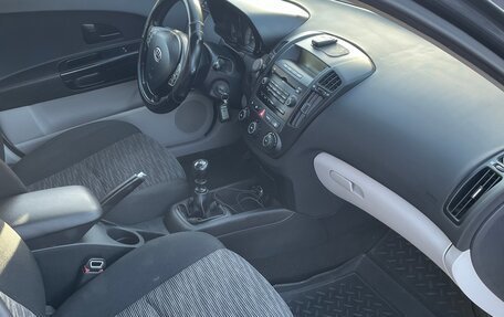 KIA cee'd I рестайлинг, 2008 год, 650 000 рублей, 20 фотография