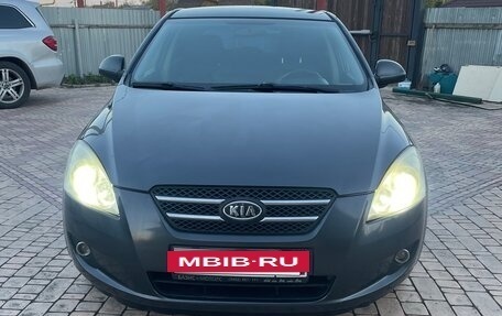 KIA cee'd I рестайлинг, 2008 год, 650 000 рублей, 30 фотография