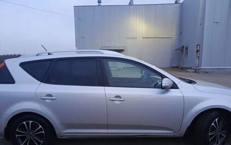 KIA cee'd I рестайлинг, 2010 год, 590 000 рублей, 2 фотография