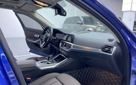BMW 3 серия, 2021 год, 2 800 000 рублей, 10 фотография