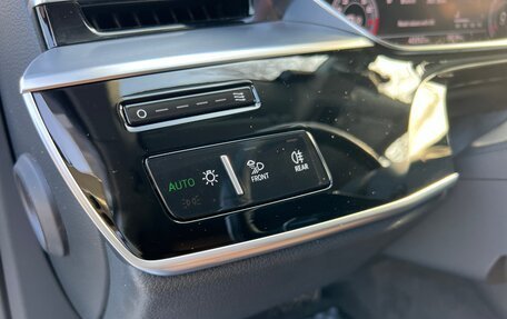 Audi A8, 2018 год, 7 888 888 рублей, 33 фотография