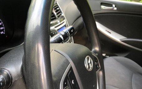 Hyundai Solaris II рестайлинг, 2011 год, 578 000 рублей, 5 фотография