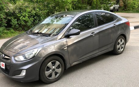 Hyundai Solaris II рестайлинг, 2011 год, 578 000 рублей, 3 фотография