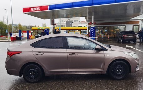 Hyundai Solaris II рестайлинг, 2018 год, 880 000 рублей, 4 фотография
