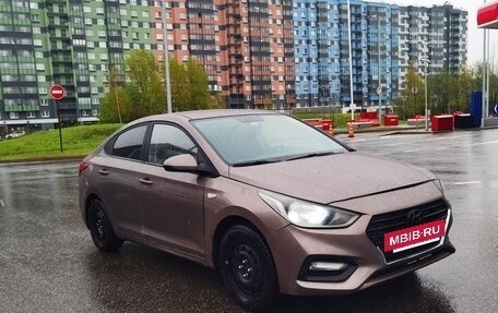 Hyundai Solaris II рестайлинг, 2018 год, 880 000 рублей, 5 фотография