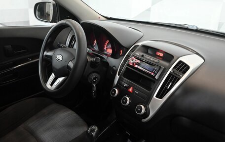KIA cee'd I рестайлинг, 2011 год, 825 000 рублей, 12 фотография