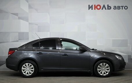 Chevrolet Cruze II, 2010 год, 890 000 рублей, 8 фотография