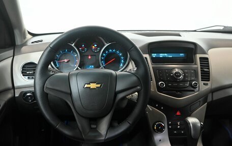 Chevrolet Cruze II, 2010 год, 890 000 рублей, 13 фотография