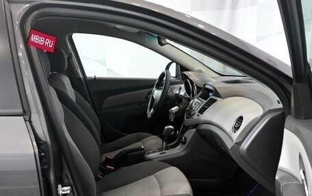 Chevrolet Cruze II, 2010 год, 890 000 рублей, 10 фотография