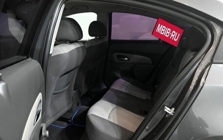 Chevrolet Cruze II, 2010 год, 890 000 рублей, 16 фотография