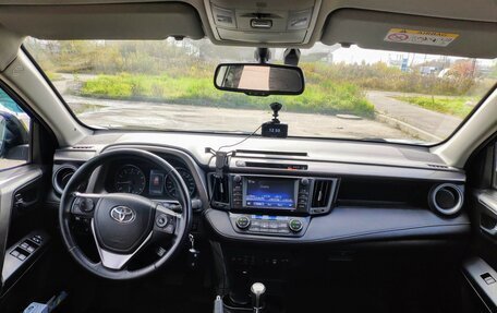 Toyota RAV4, 2017 год, 2 700 000 рублей, 8 фотография