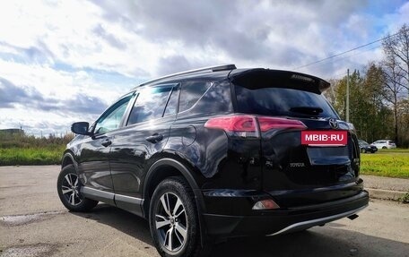 Toyota RAV4, 2017 год, 2 700 000 рублей, 5 фотография
