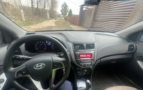 Hyundai Solaris II рестайлинг, 2015 год, 1 200 000 рублей, 10 фотография