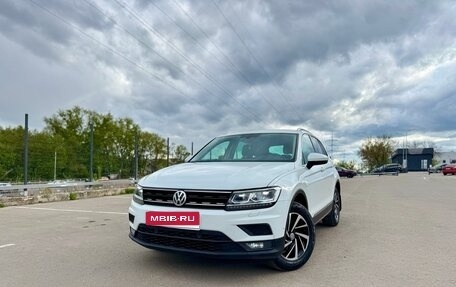 Volkswagen Tiguan II, 2018 год, 2 030 000 рублей, 2 фотография