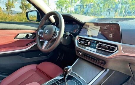 BMW 3 серия, 2022 год, 3 030 000 рублей, 10 фотография