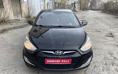 Hyundai Solaris II рестайлинг, 2013 год, 730 000 рублей, 1 фотография