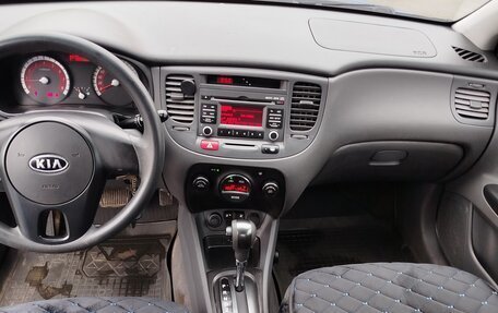 KIA Rio II, 2010 год, 700 000 рублей, 11 фотография