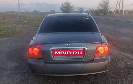 Hyundai Sonata IV рестайлинг, 2004 год, 235 000 рублей, 3 фотография