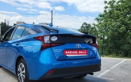 Toyota Prius IV XW50, 2022 год, 2 490 000 рублей, 3 фотография