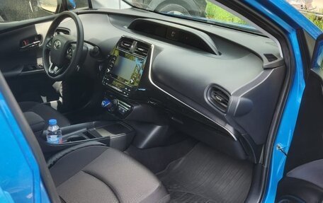 Toyota Prius IV XW50, 2022 год, 2 490 000 рублей, 12 фотография