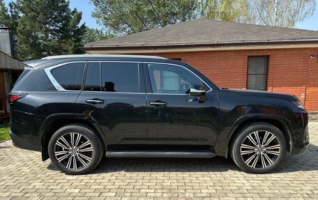 Lexus LX, 2022 год, 16 000 000 рублей, 4 фотография