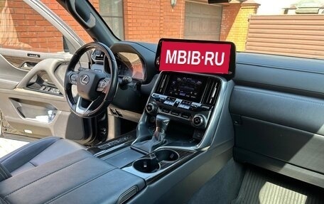 Lexus LX, 2022 год, 16 000 000 рублей, 16 фотография