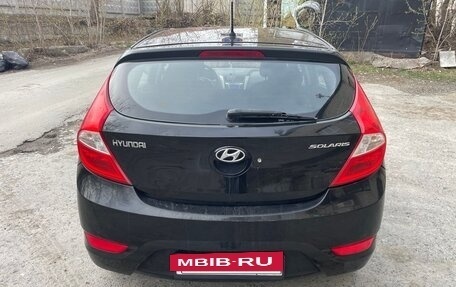 Hyundai Solaris II рестайлинг, 2013 год, 730 000 рублей, 5 фотография