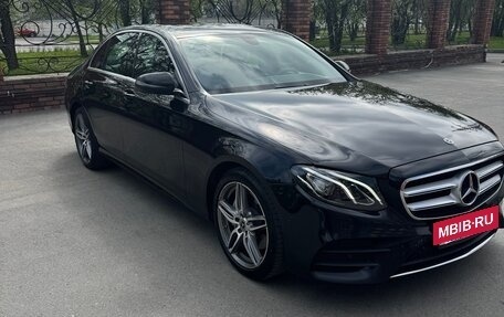 Mercedes-Benz E-Класс, 2018 год, 3 650 000 рублей, 3 фотография