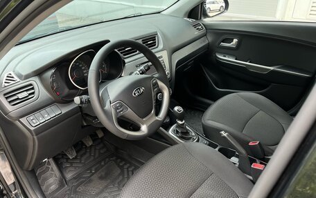 KIA Rio III рестайлинг, 2016 год, 1 150 000 рублей, 24 фотография