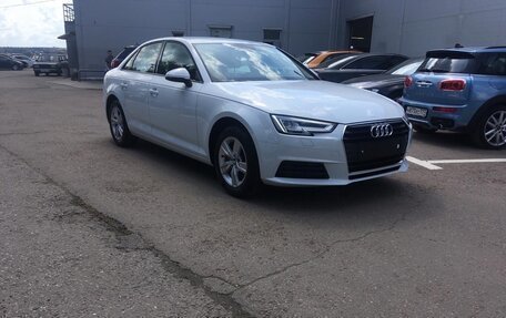 Audi A4, 2019 год, 2 800 000 рублей, 6 фотография