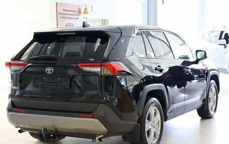 Toyota RAV4, 2021 год, 3 300 000 рублей, 7 фотография