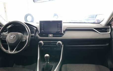 Toyota RAV4, 2021 год, 3 300 000 рублей, 18 фотография