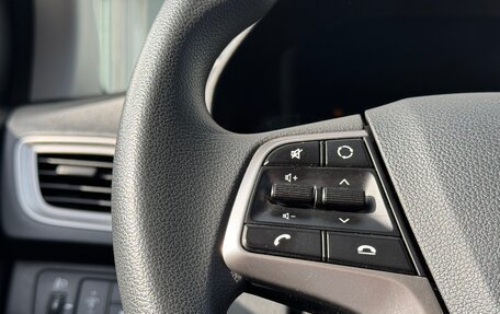 Hyundai Solaris II рестайлинг, 2021 год, 1 690 000 рублей, 12 фотография