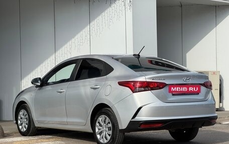 Hyundai Solaris II рестайлинг, 2021 год, 1 690 000 рублей, 7 фотография