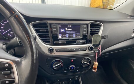 Hyundai Solaris II рестайлинг, 2017 год, 1 100 000 рублей, 9 фотография