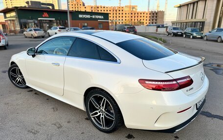 Mercedes-Benz E-Класс, 2019 год, 5 000 000 рублей, 4 фотография