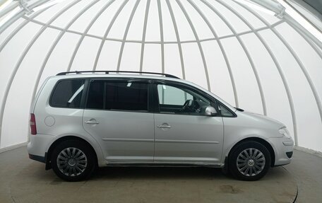 Volkswagen Touran III, 2007 год, 610 000 рублей, 5 фотография