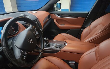 Maserati Levante I, 2018 год, 4 370 000 рублей, 12 фотография