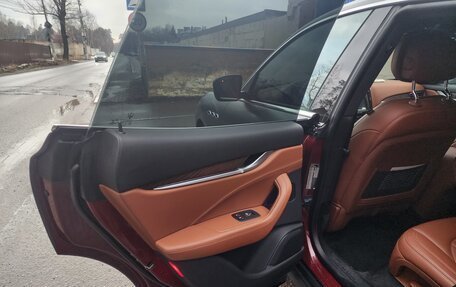 Maserati Levante I, 2018 год, 4 370 000 рублей, 13 фотография