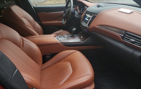 Maserati Levante I, 2018 год, 4 370 000 рублей, 18 фотография