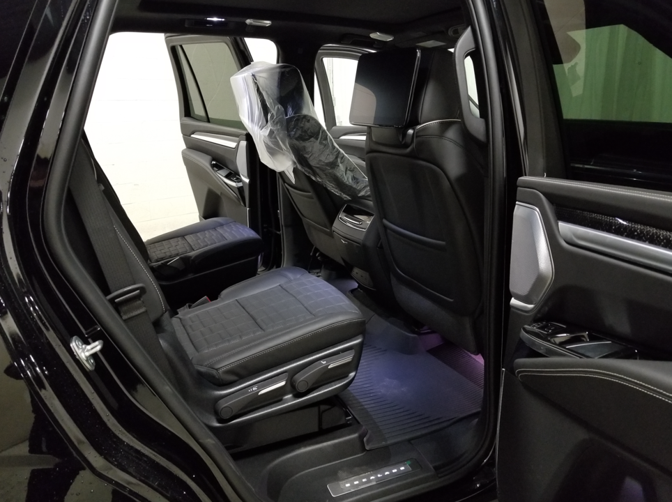 Cadillac Escalade V, 2025 год, 31 000 000 рублей, 14 фотография