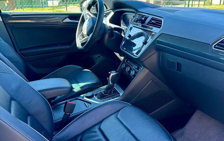 Volkswagen Tiguan II, 2019 год, 3 050 000 рублей, 11 фотография