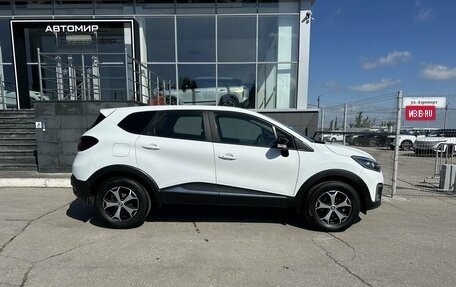 Renault Kaptur I рестайлинг, 2020 год, 1 900 000 рублей, 4 фотография