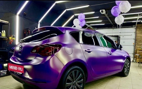 Opel Astra J, 2014 год, 1 100 000 рублей, 3 фотография