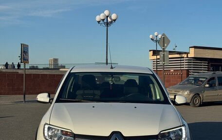 Renault Logan II, 2019 год, 1 050 000 рублей, 2 фотография